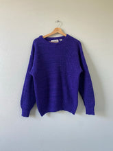 Load image into Gallery viewer, Vintage Pullover Sweater