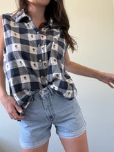 Load image into Gallery viewer, Vintage Sleeveless Floral Blouse