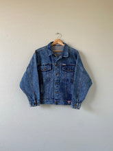 Load image into Gallery viewer, Vintage GUESS Jean Jacket