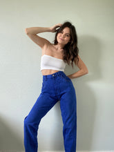 Load image into Gallery viewer, Waist 28 Vintage High Waisted Jeans