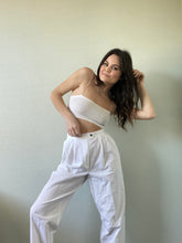Load image into Gallery viewer, Vintage White Trousers