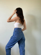 Load image into Gallery viewer, Waist 30 Vintage High Waisted LEE Jeans