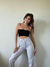 Load image into Gallery viewer, Waist 24 Vintage High Waisted Jeans