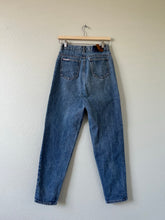 Load image into Gallery viewer, Waist 25 Vintage High Waisted ZENA Jeans