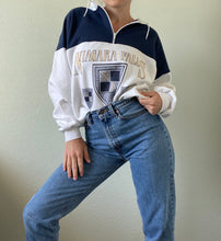 Load image into Gallery viewer, Vintage Niagara Falls Souvenir Pullover