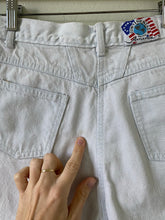 Load image into Gallery viewer, Waist 25 Vintage High Waisted Shorts