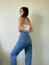 Load image into Gallery viewer, Waist 30 Vintage High Waisted Jeans
