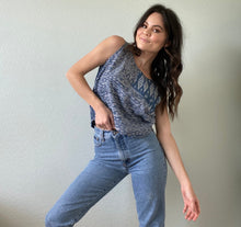 Load image into Gallery viewer, Vintage Sleeveless Blouse