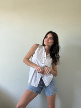 Load image into Gallery viewer, Vintage White Collared Blouse