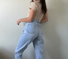 Load image into Gallery viewer, Waist 29 Vintage High Waisted jeans