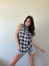 Load image into Gallery viewer, Vintage Sleeveless Floral Blouse
