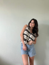 Load image into Gallery viewer, Vintage Patterned Vest Sweater