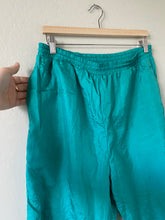 Load image into Gallery viewer, Waist 30 Vintage Parachute Pants