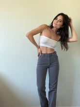 Load image into Gallery viewer, Waist 28 Vintage High Waisted Wrangler Jeans
