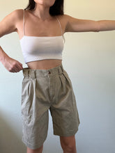 Load image into Gallery viewer, Waist 28 Vintage Pleated Shorts

