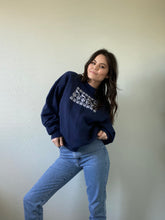 Load image into Gallery viewer, Vintage Winter Scene Pullover