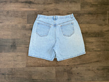 Load image into Gallery viewer, Waist 32 Vintage High Waisted Shorts