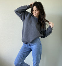 Load image into Gallery viewer, Vintage Grey Pullover
