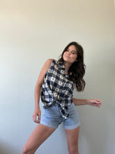 Load image into Gallery viewer, Vintage Sleeveless Floral Blouse