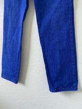 Load image into Gallery viewer, Waist 28 Vintage High Waisted Jeans