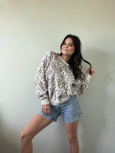 Load image into Gallery viewer, Vintage Patterned Sweater