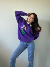 Load image into Gallery viewer, Vintage Graphic Pullover