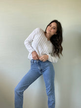 Load image into Gallery viewer, Vintage White Sweater