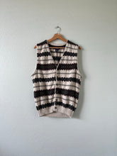 Load image into Gallery viewer, Vintage Patterned Vest Sweater