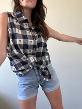 Load image into Gallery viewer, Vintage Sleeveless Floral Blouse
