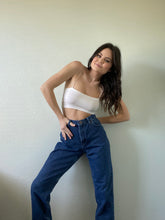 Load image into Gallery viewer, Waist 29 Vintage High Waisted Jeans