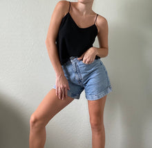 Load image into Gallery viewer, Vintage Flowy Top