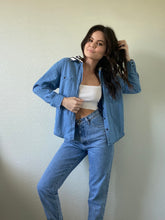 Load image into Gallery viewer, Vintage Chambray Button Up
