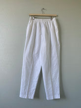 Load image into Gallery viewer, Vintage White Trousers
