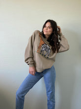 Load image into Gallery viewer, Vintage Graphic Pullover