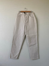 Load image into Gallery viewer, Waist 31 Vintage High Waisted Deadstock Jeans
