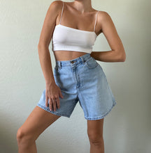 Load image into Gallery viewer, Waist 32 Vintage High Waisted Shorts