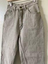 Load image into Gallery viewer, Waist 24 Vintage High Waisted Jeans