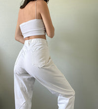 Load image into Gallery viewer, Waist 31 Vintage High Waisted Jeans