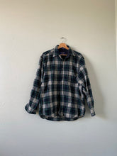 Load image into Gallery viewer, Vintage Flannel Shirt
