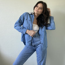 Load image into Gallery viewer, Vintage Chambray Button Up