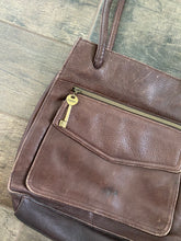 Load image into Gallery viewer, Vintage Brown Fossil Purse
