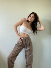 Load image into Gallery viewer, Vintage Tan Pleated Trousers