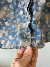 Load image into Gallery viewer, Vintage Floral Chambray Blouse