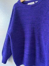 Load image into Gallery viewer, Vintage Pullover Sweater
