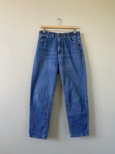 Load image into Gallery viewer, Waist 30 Vintage High Waisted Jeans