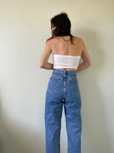 Load image into Gallery viewer, Waist 30 Vintage High Waisted Jeans
