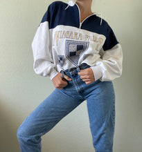 Load image into Gallery viewer, Vintage Niagara Falls Souvenir Pullover