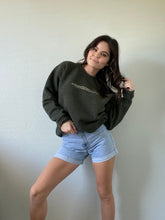 Load image into Gallery viewer, Vintage Ocean City Pullover