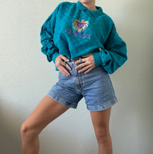 Load image into Gallery viewer, Vintage Graphic Pullover