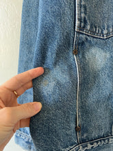 Load image into Gallery viewer, Vintage Rustler Jean Jacket
